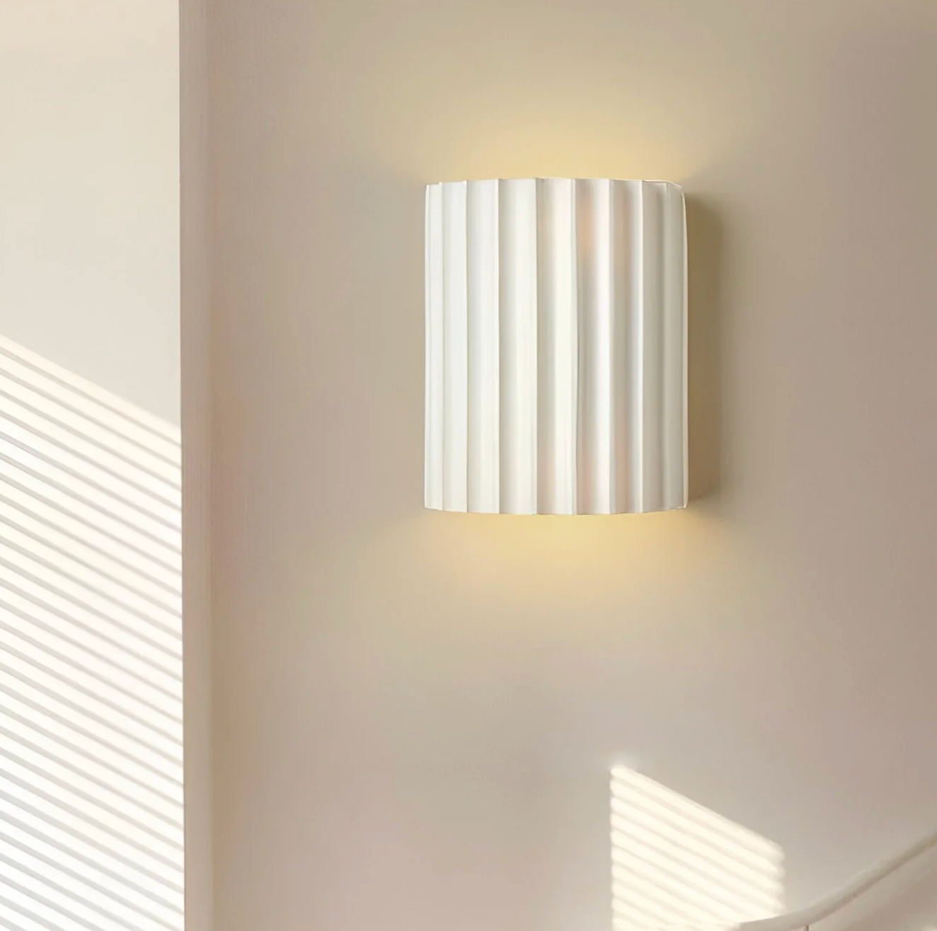 Nowoczesny kinkiet ścienny z żebrowaną strukturą – różne kolory