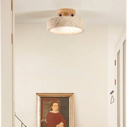 Sufitowa lampa z kamienia i drewna w stylu minimalistycznym