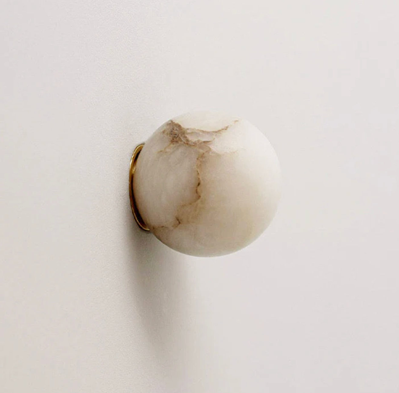 Kinkiet ścienny kula marmurowa LED – nowoczesna lampa dekoracyjna