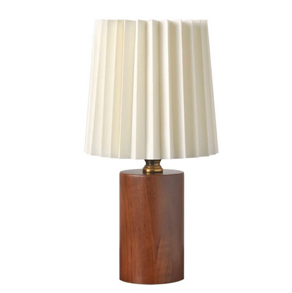 Nowoczesna lampa stołowa z drewnianą podstawą i plisowanym abażurem – lampka nocna w stylu skandynawskim