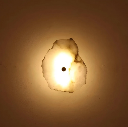 Nowoczesny kinkiet ścienny LED – dekoracyjna lampa w stylu organicznym