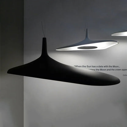 Nowoczesna Lampa Wisząca LED – Futurystyczny Design w Stylu Minimalistycznym