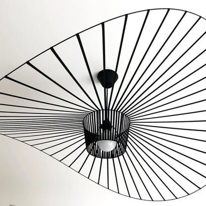 Nowoczesna lampa wisząca – rzeźbiarska forma w spiralnym kształcie