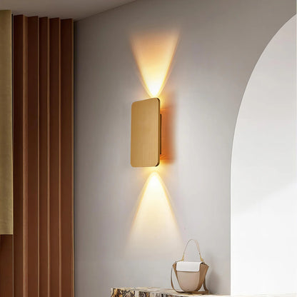 Nowoczesny Kinkiet LED – Minimalistyczny Design