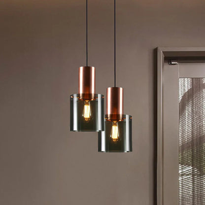 Nowoczesna Lampa Wisząca z Szklanym Kloszem i Metalowym Akcentem – Industrialna Elegancja