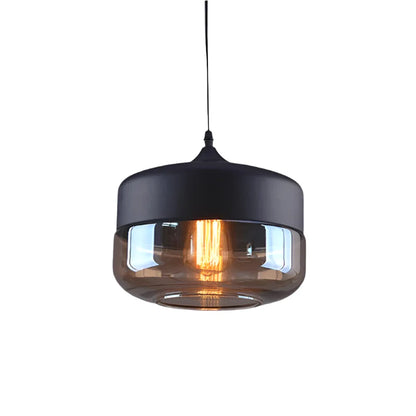 Industrialna lampa wisząca z kloszem ze szkła dymionego i czarnym wykończeniem