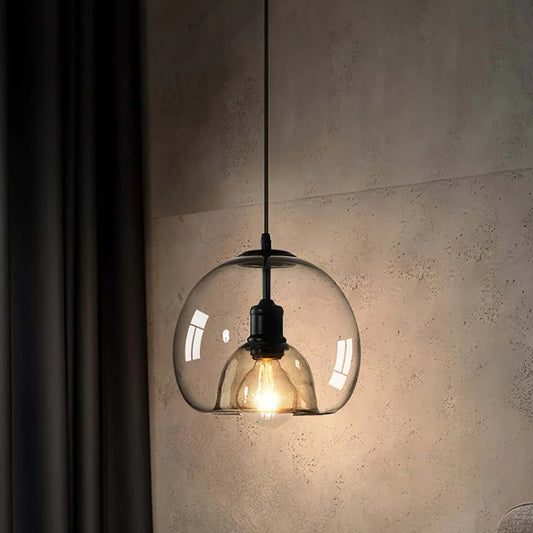 Szklana lampa wisząca – podwójny klosz w industrialnym stylu