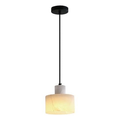 Wisząca Lampa z Marmurowym Kloszem – Minimalistyczna Elegancja