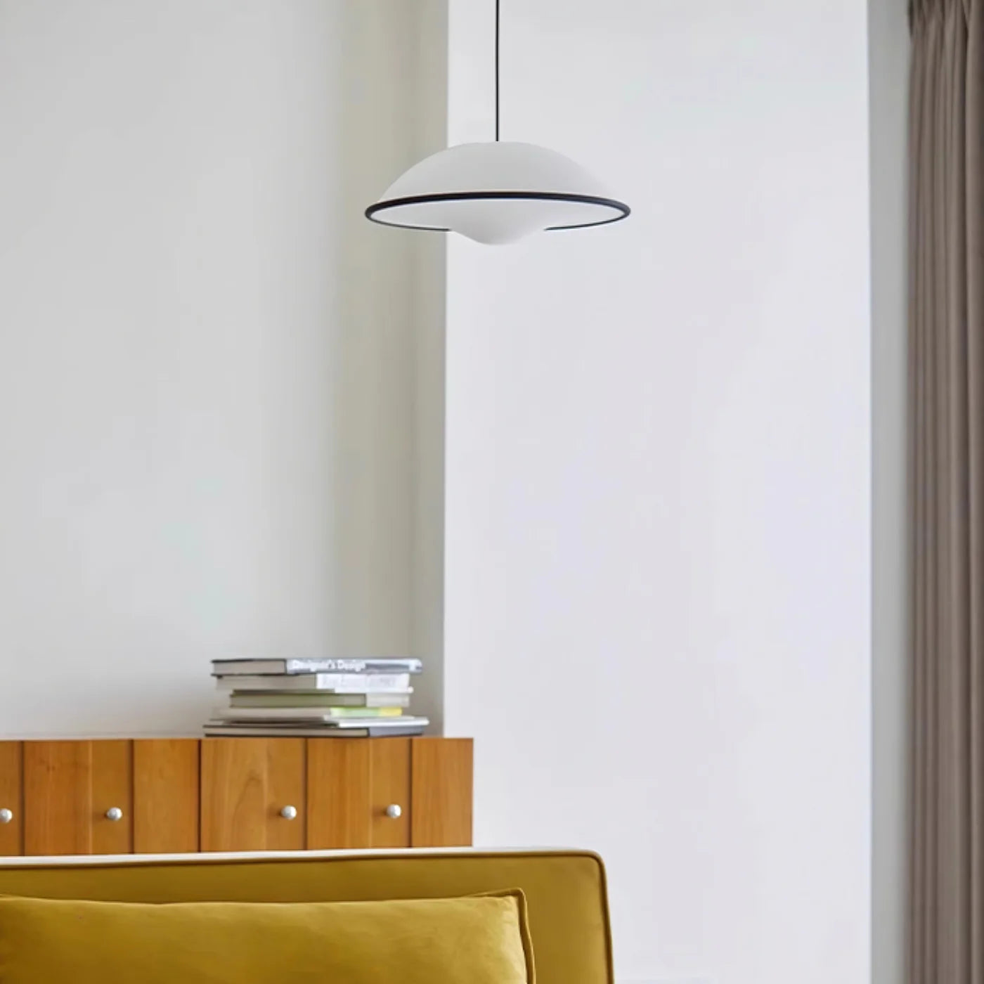 Nowoczesna Lampa Wisząca – Minimalistyczny Design z Owalnym Kloszem