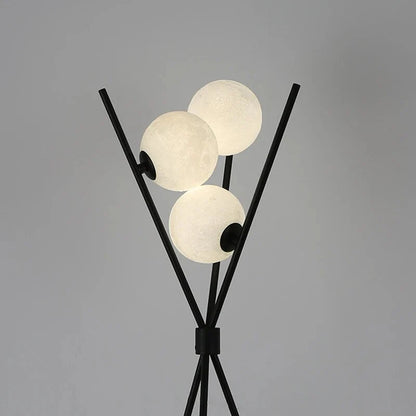 Designerska Lampa Stojąca LED z Kloszami w Kształcie Księżyca – Lampa Stołowa i Podłogowa na Trójnogu