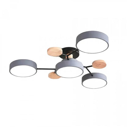 Nowoczesna lampa sufitowa LED wieloramienna – minimalistyczny design z drewnianymi akcentami