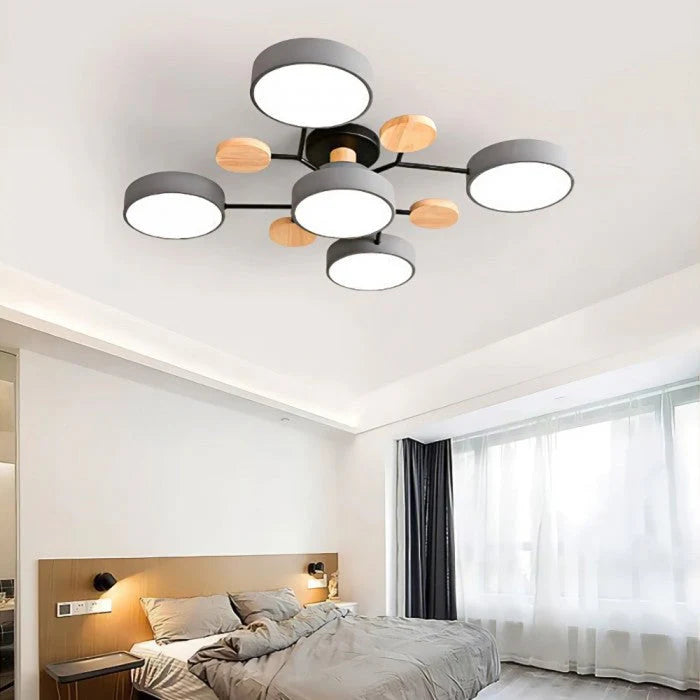 Nowoczesna lampa sufitowa LED wieloramienna – minimalistyczny design z drewnianymi akcentami