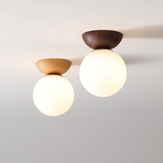 Nowoczesna lampa sufitowa w japońskim stylu  z drewnianą bazą – minimalistyczna kula