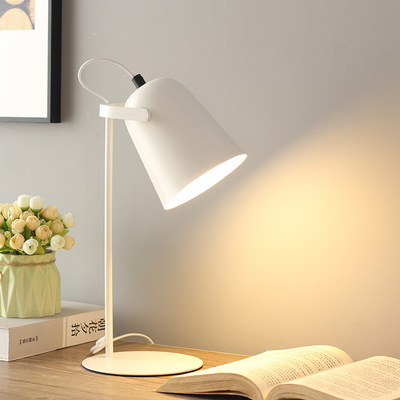 Nowoczesna lampa biurkowa metalowa – regulowana lampka stołowa do czytania
