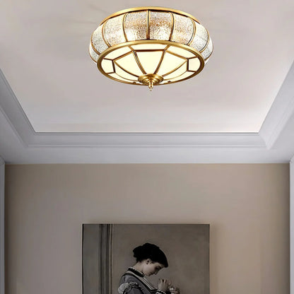 Klasyczna Lampa Sufitowa w Stylu Retro ze Szkłem i Mosiądzem