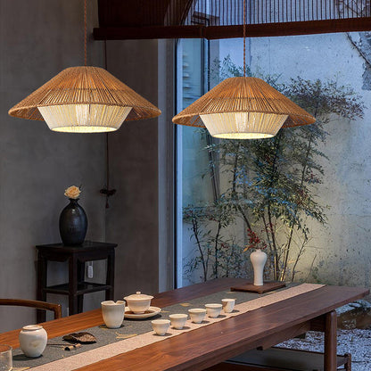 Lampa wisząca boho z rattanu pleciona w stylu japandi