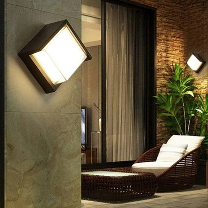 Zewnętrzna Lampa Ścienna z Czujnikiem Ruchu