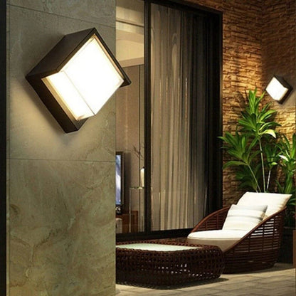 Zewnętrzna Lampa Ścienna z Czujnikiem Ruchu