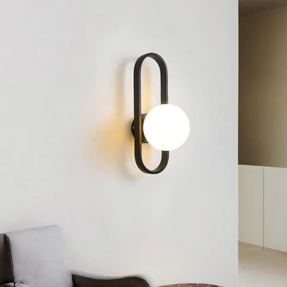 Nowoczesny Kinkiet Lampa Ścienna z Kulką z Mlecznego Szkła