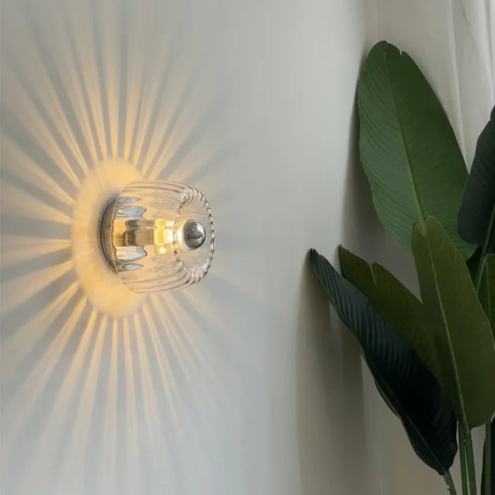 Elegancka lampa sufitowa szklana z kryształowym designem