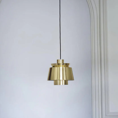 Nowoczesna lampa wisząca LED metalowy klosz designerskie oświetlenie do jadalni i salonu