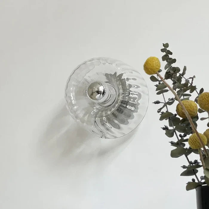 Elegancka lampa sufitowa szklana z kryształowym designem