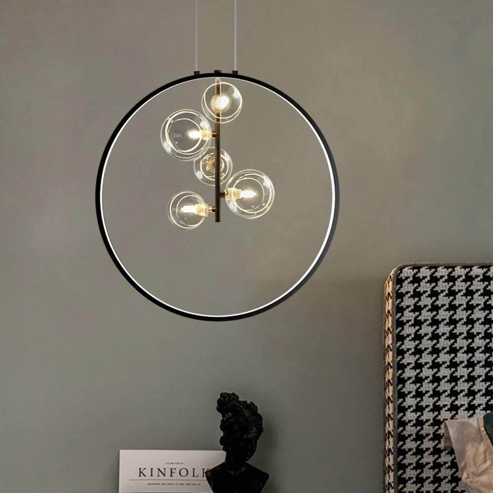 Nowoczesna lampa wisząca LED w formie okręgu z centralnym źródłem światła