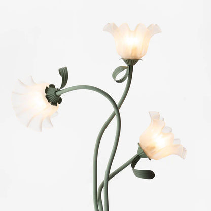 Lampa stojąca w stylu retro – podłogowa lampa kwiatowa z kloszami w kształcie lilii