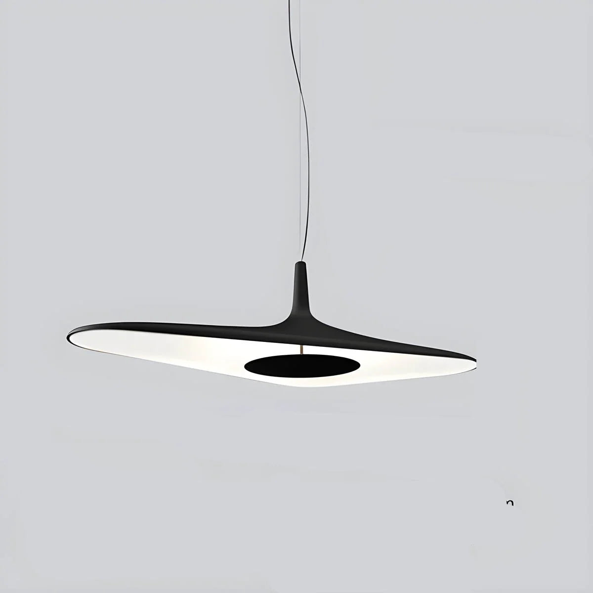 Nowoczesna Lampa Wisząca LED – Futurystyczny Design w Stylu Minimalistycznym