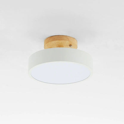 Nowoczesna lampa sufitowa LED wykonana z drewna