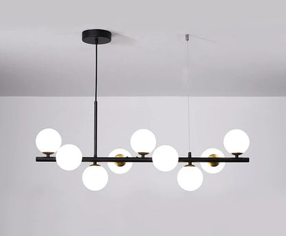 Nowoczesna lampa wisząca z kulistymi kloszami