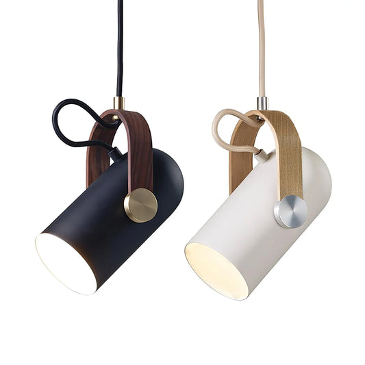 Nowoczesna lampa wisząca z drewnianym akcentem i metalowym kloszem – styl loftowy