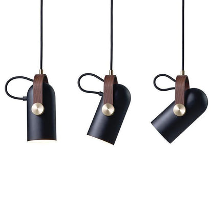 Nowoczesna lampa wisząca z drewnianym akcentem i metalowym kloszem – styl loftowy