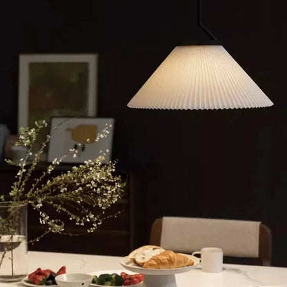 Minimalistyczna Lampa Wisząca z Tkaninowym Kloszem