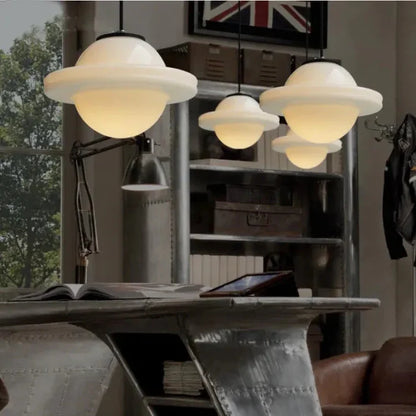 Geometryczna Lampa Wisząca z Białego Mlecznego Szkła – Styl Vintage