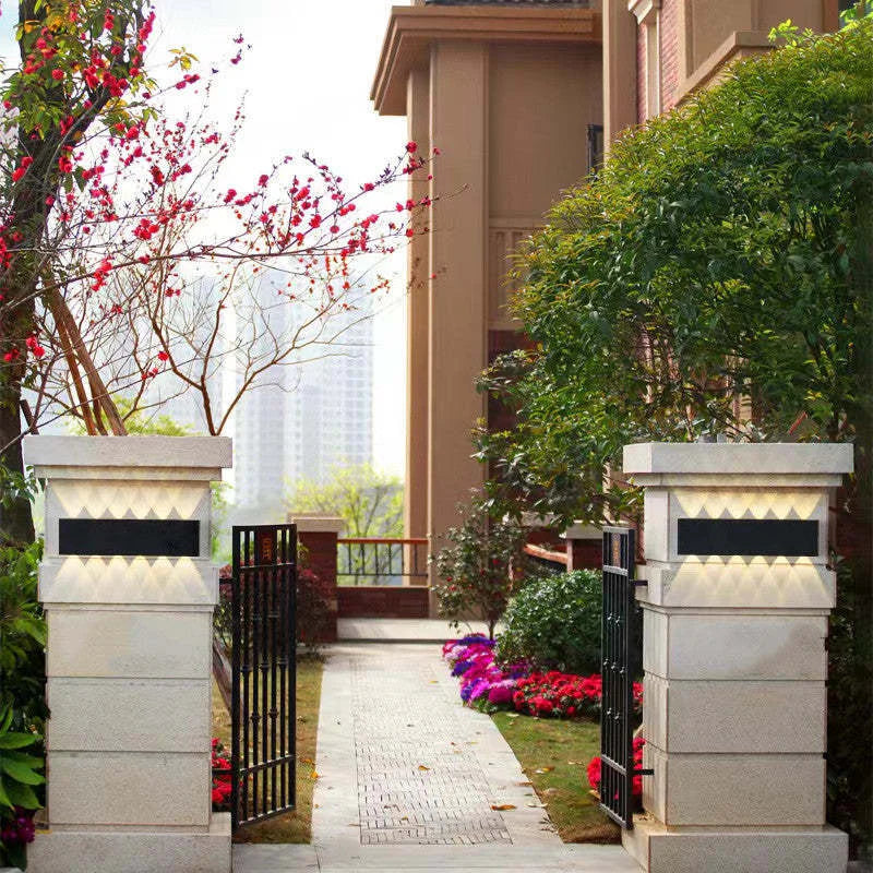 Nowoczesny wodoodporny kinkiet LED z wielopunktowym światłem góra/dół