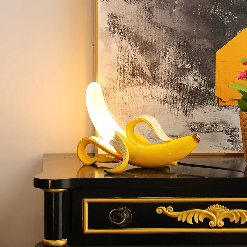 Designerska lampa LED w kształcie banana – dekoracyjna lampka stołowa, nowoczesny styl