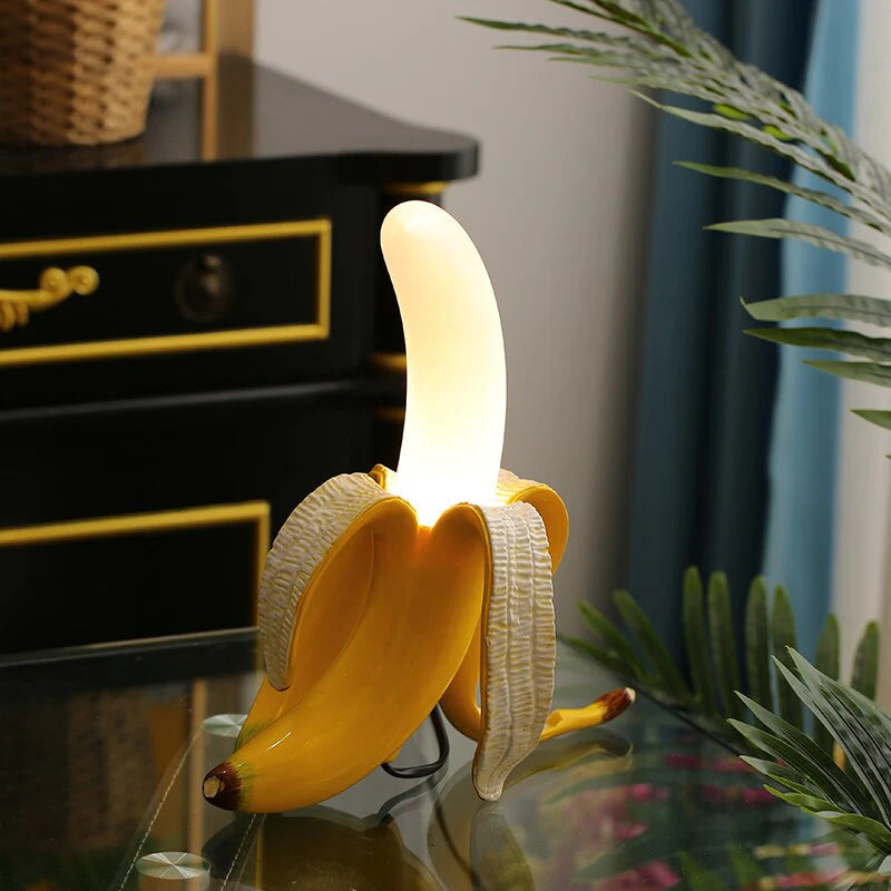 Designerska lampa LED w kształcie banana – dekoracyjna lampka stołowa, nowoczesny styl